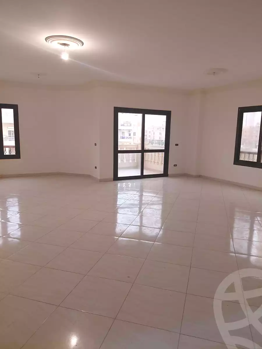 https://aqarmap.com.eg/ar/listing/6694026-for-rent-cairo-new-cairo-first-settlement-neighbourhood-10-el-shaheed-abdul-fattah-ahmed-st