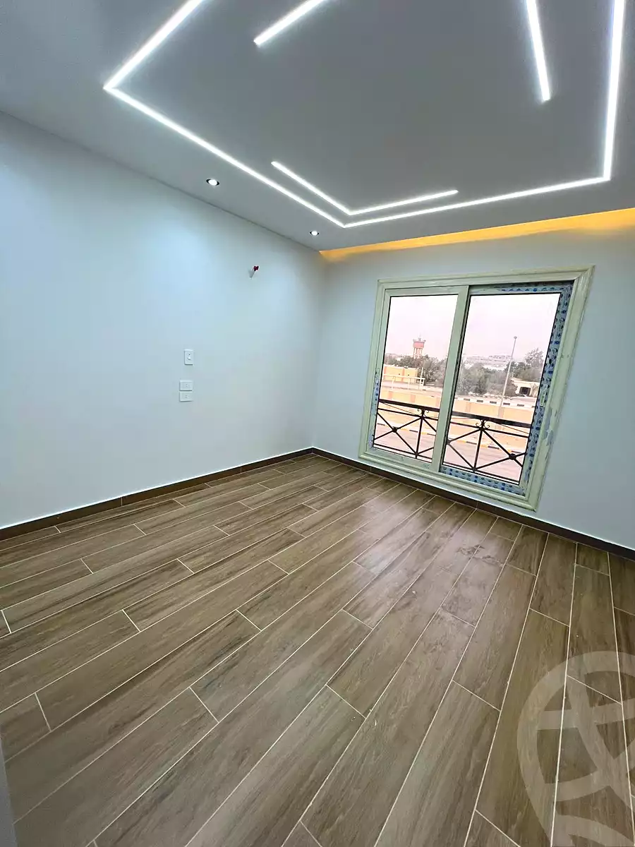 https://aqarmap.com.eg/ar/listing/6694215-for-sale-cairo-el-sheikh-zayed-city-compounds-el-khamayel