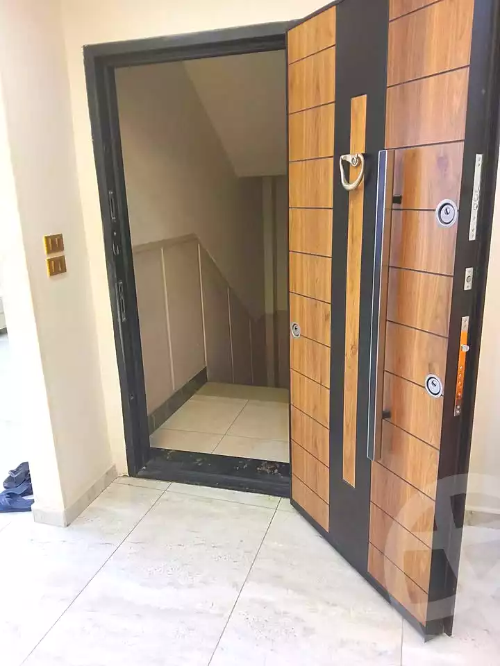 https://aqarmap.com.eg/ar/listing/6696643-for-sale-alexandria-sydy-bshr-sydy-bshr-bhry-gamal-abd-el-nasir-st