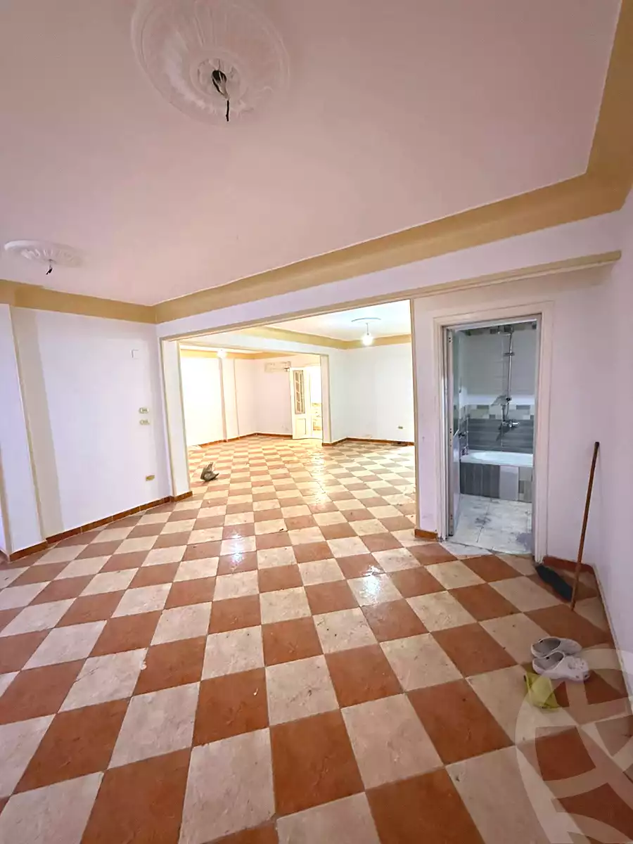 https://aqarmap.com.eg/ar/listing/6696731-for-sale-alexandria-sydy-bshr-sydy-bshr-bhry-gamal-abd-el-nasir-st