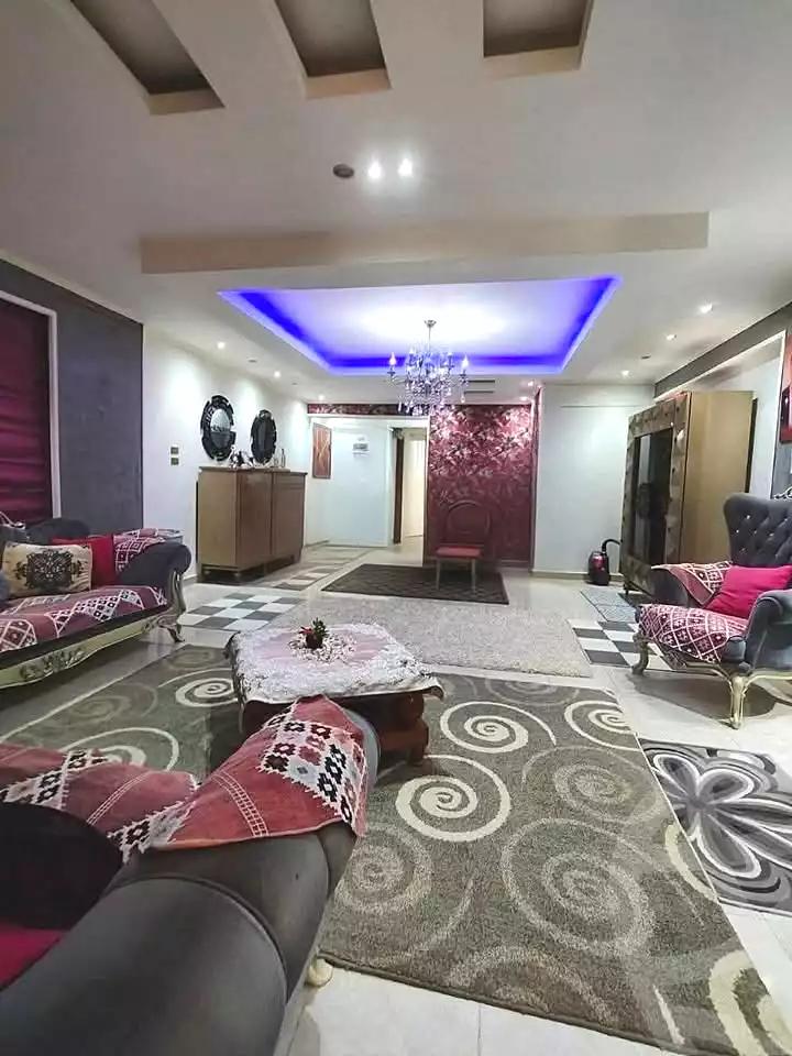 https://aqarmap.com.eg/ar/listing/6699670-for-sale-alexandria-l-jmy-lbytsh-ibrahim-othman-st
