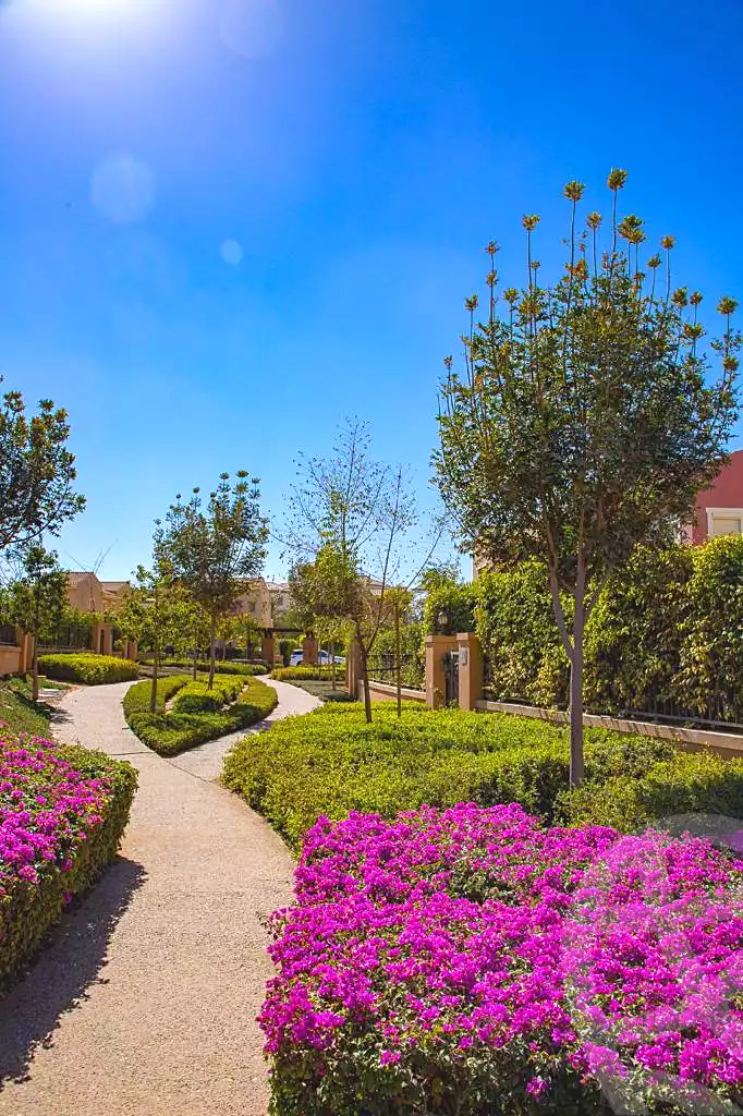 https://aqarmap.com.eg/ar/listing/6702636-for-sale-cairo-6th-of-october-compounds-mountain-view-chillout-park-mountain-view-lakeside