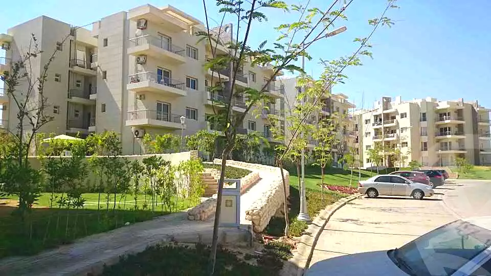 https://aqarmap.com.eg/ar/listing/6704640-for-sale-cairo-el-sheikh-zayed-city-compounds-dh-drys