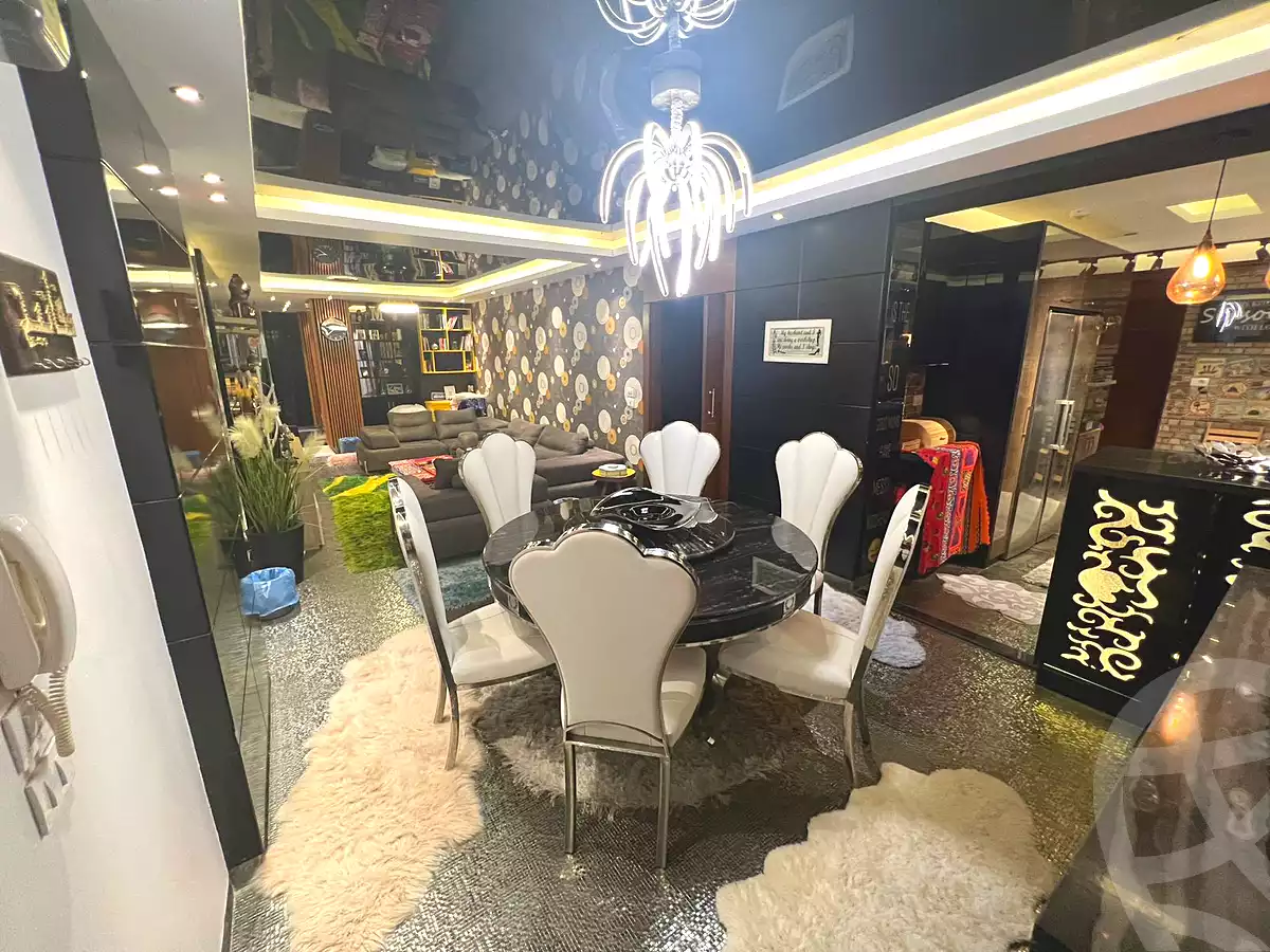 https://aqarmap.com.eg/ar/listing/6704818-for-sale-cairo-el-sheikh-zayed-city-compounds-kmbwnd-ljwmn