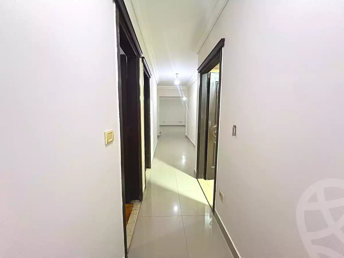 https://aqarmap.com.eg/ar/listing/6705914-for-sale-alexandria-stanley-abd-el-aziz-fahmy-st