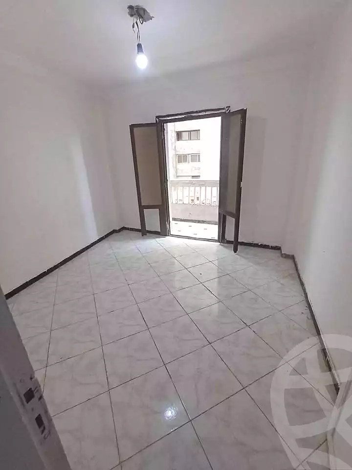 https://aqarmap.com.eg/ar/listing/6706410-for-sale-alexandria-sydy-bshr-sydy-bshr-bhry-shr-khld-bn-lwlyd