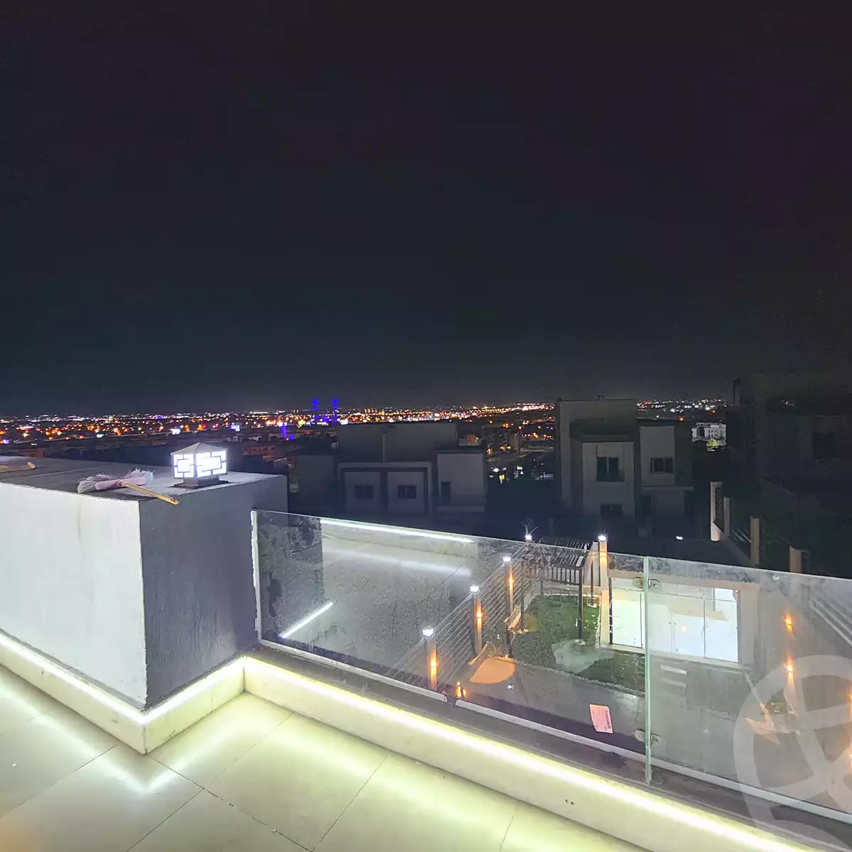 https://aqarmap.com.eg/en/listing/6707290-for-sale-cairo-el-sheikh-zayed-city-compounds-el-khamayel