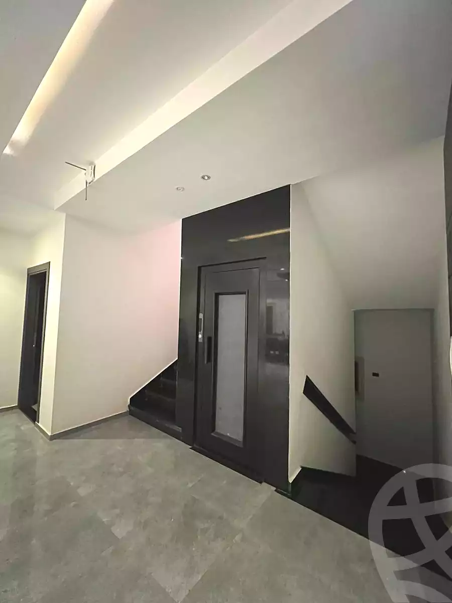 https://aqarmap.com.eg/ar/listing/6707323-for-sale-cairo-el-sheikh-zayed-city-compounds-beverly-hills
