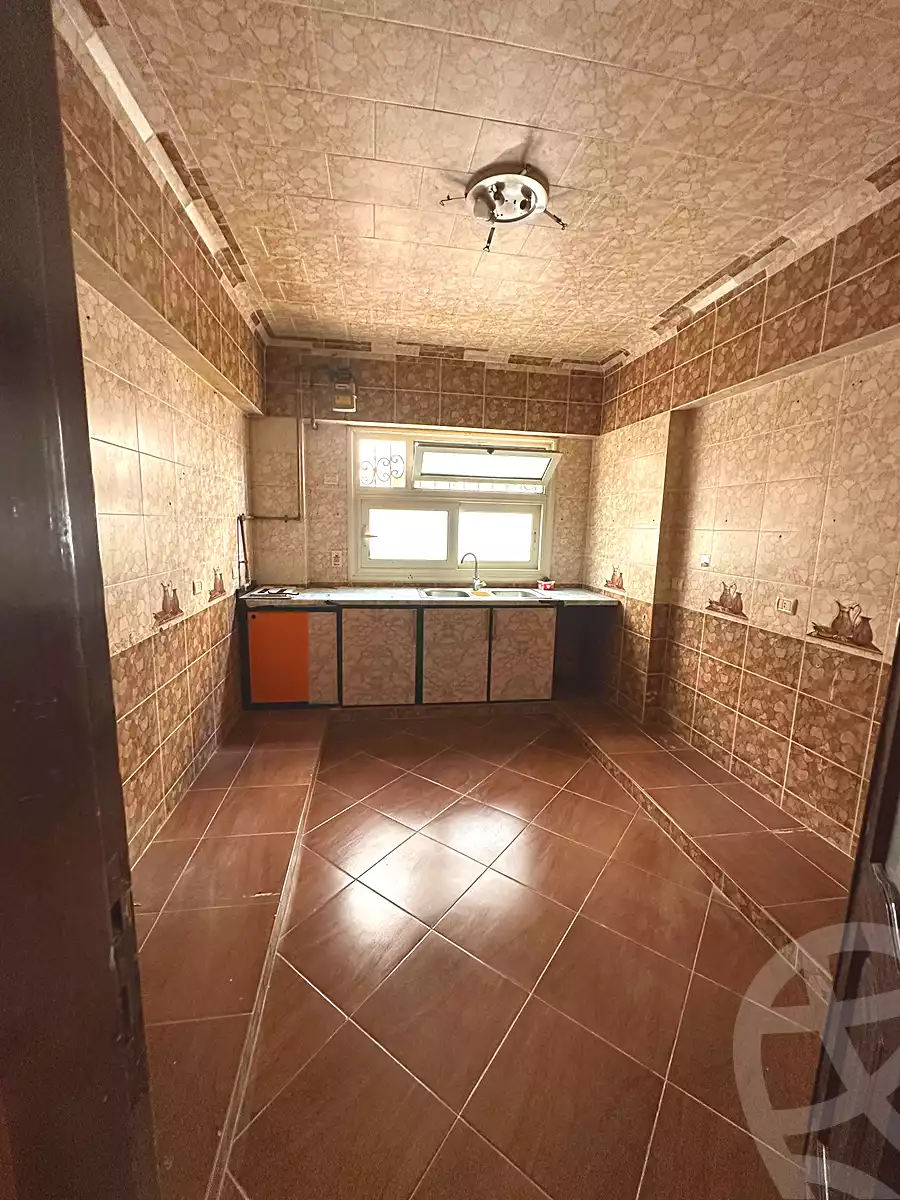 https://aqarmap.com.eg/ar/listing/6707969-for-sale-cairo-new-cairo-ganob-el-akadamiya-south-academy-b-taha-hussein-st