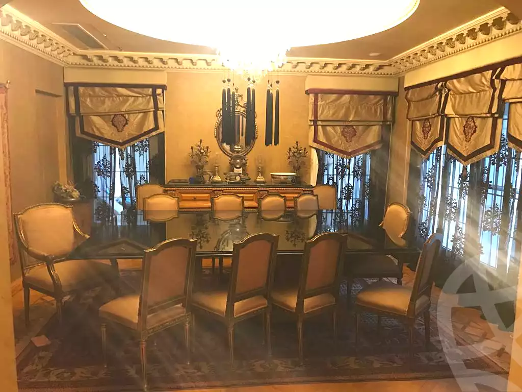 https://aqarmap.com.eg/ar/listing/6708392-for-sale-cairo-6th-of-october-compounds-royal-hills