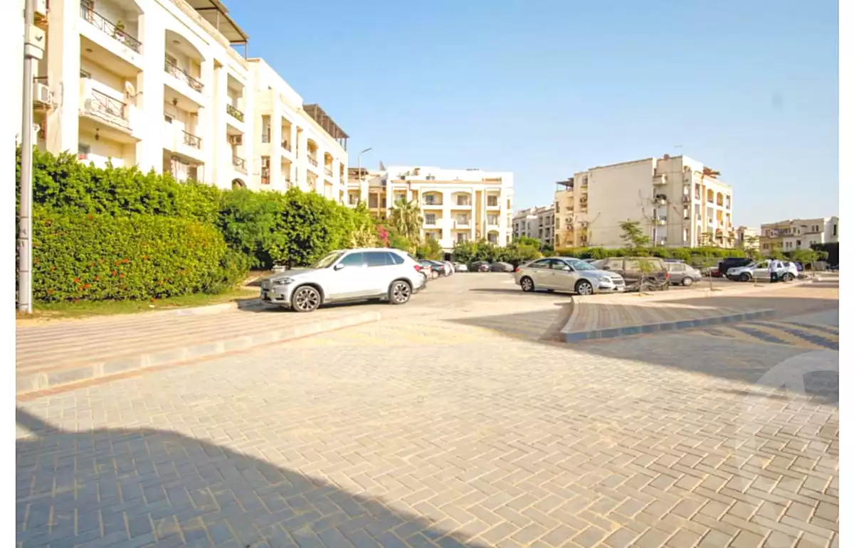 https://aqarmap.com.eg/ar/listing/6708489-for-sale-cairo-el-sheikh-zayed-city-compounds-hadayek-el-mohandiseen