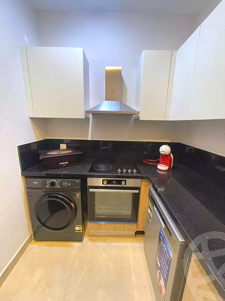 https://aqarmap.com.eg/ar/listing/6708537-for-sale-cairo-el-sheikh-zayed-city-compounds-zyd-wr-llttwyr-z-tower