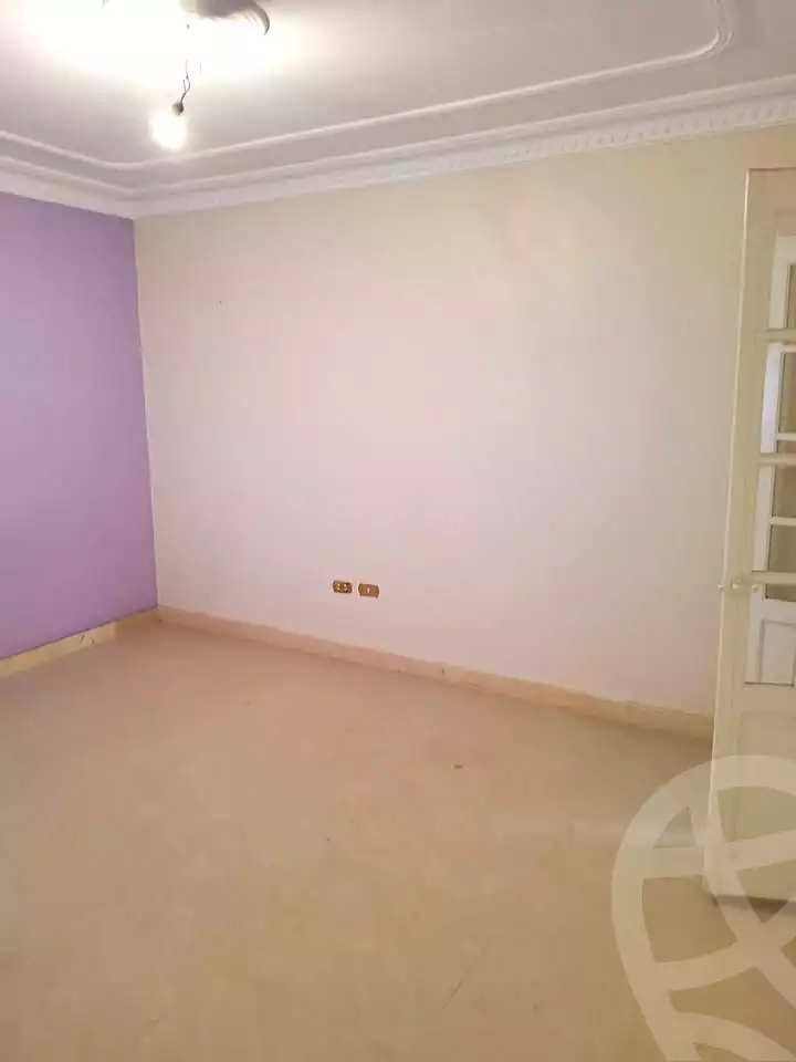 https://aqarmap.com.eg/ar/listing/6709454-for-sale-alexandria-ganaklis-shr-mrtdy-bsh