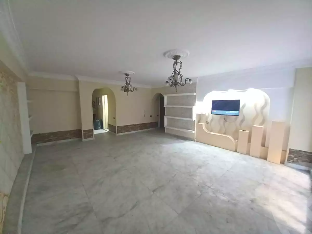 https://aqarmap.com.eg/ar/listing/6709689-for-sale-alexandria-lauran-el-gaish-rd