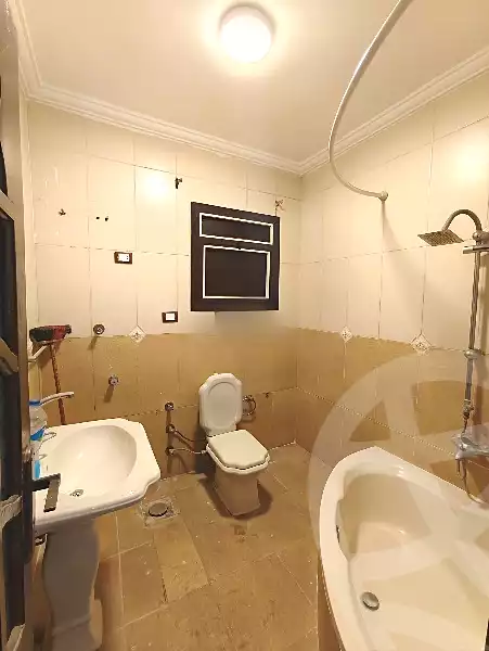 https://aqarmap.com.eg/ar/listing/6709884-for-sale-alexandria-l-jmy-lbytsh-bianchiii