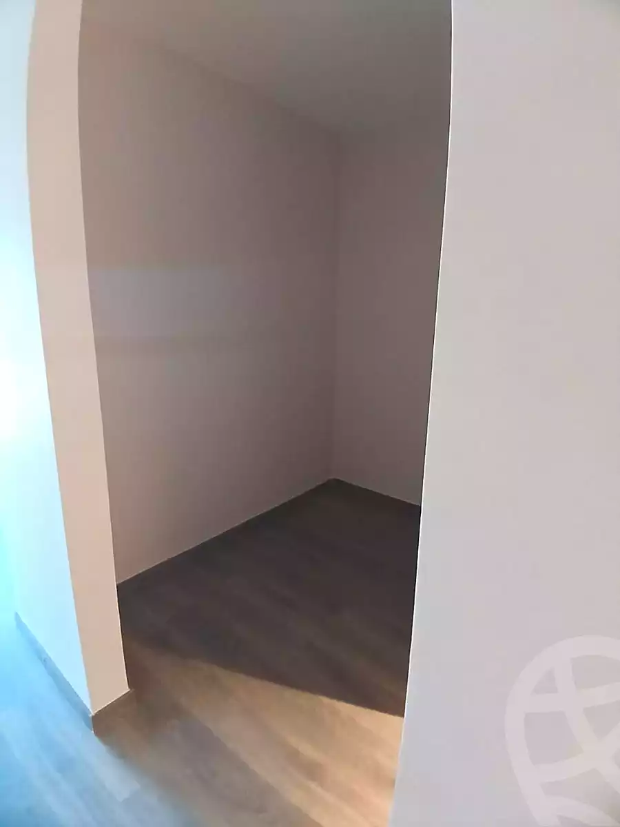 https://aqarmap.com.eg/en/listing/6710238-for-sale-cairo-el-sheikh-zayed-city-compounds-zyd-wr-llttwyr-z-tower