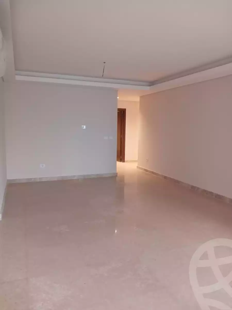 https://aqarmap.com.eg/en/listing/6710238-for-sale-cairo-el-sheikh-zayed-city-compounds-zyd-wr-llttwyr-z-tower