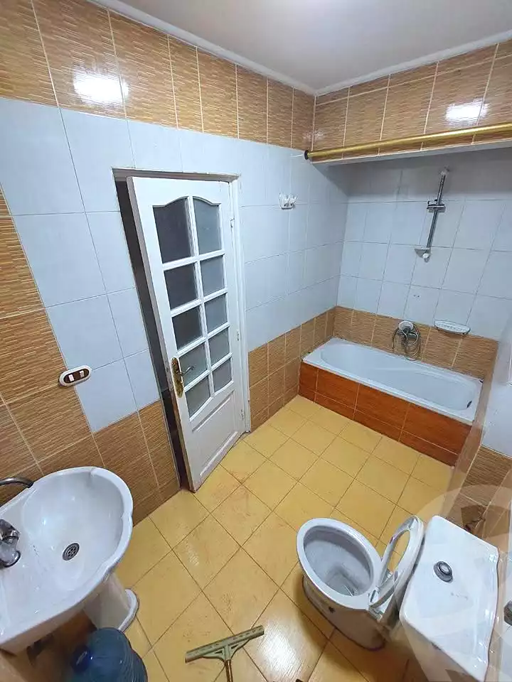 https://aqarmap.com.eg/ar/listing/6715041-for-sale-alexandria-sydy-bshr-sydy-bshr-bhry-gamal-abd-el-nasir-st