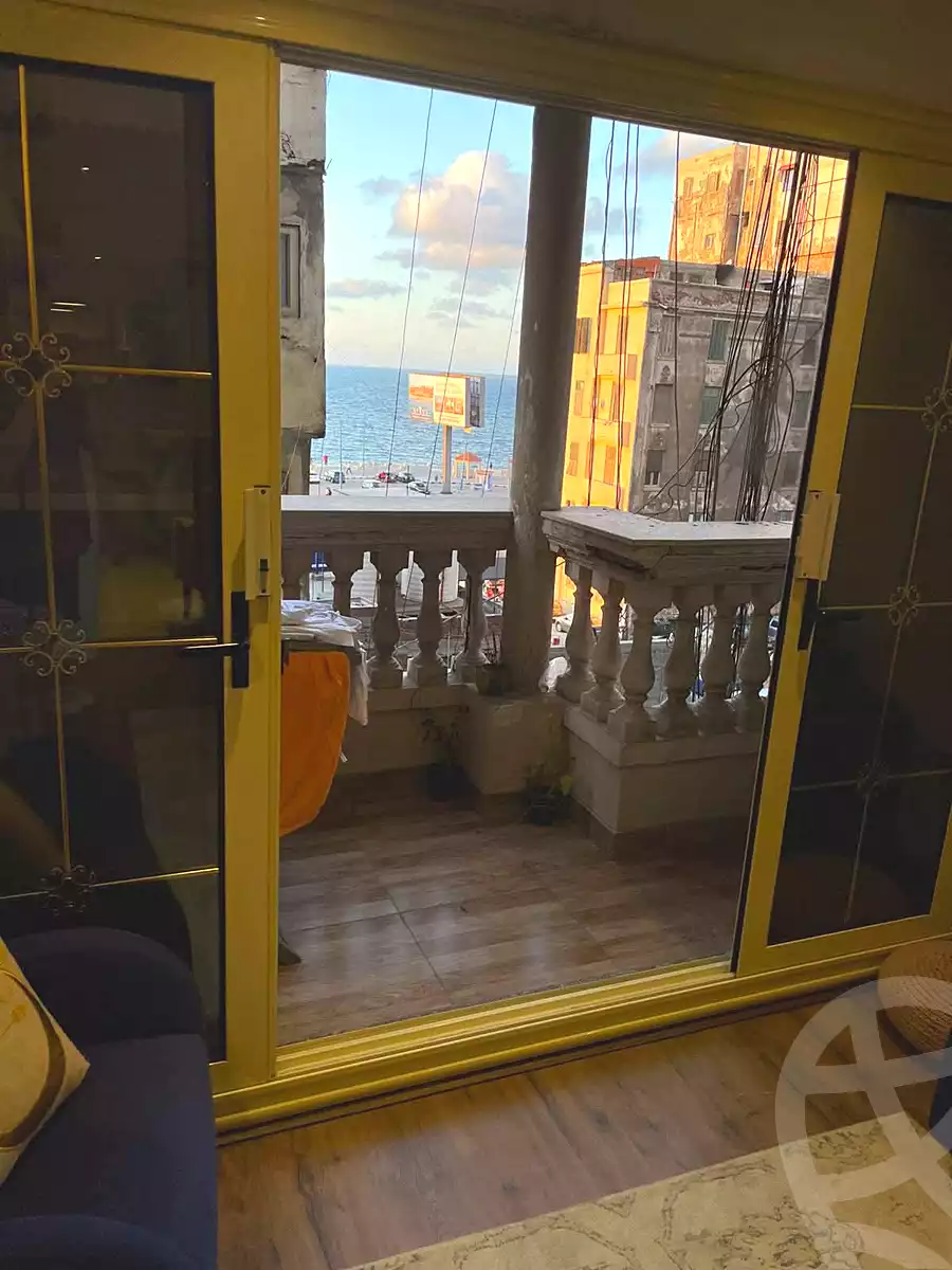 https://aqarmap.com.eg/ar/listing/6717003-for-sale-alexandria-camp-cesar-port-said-street