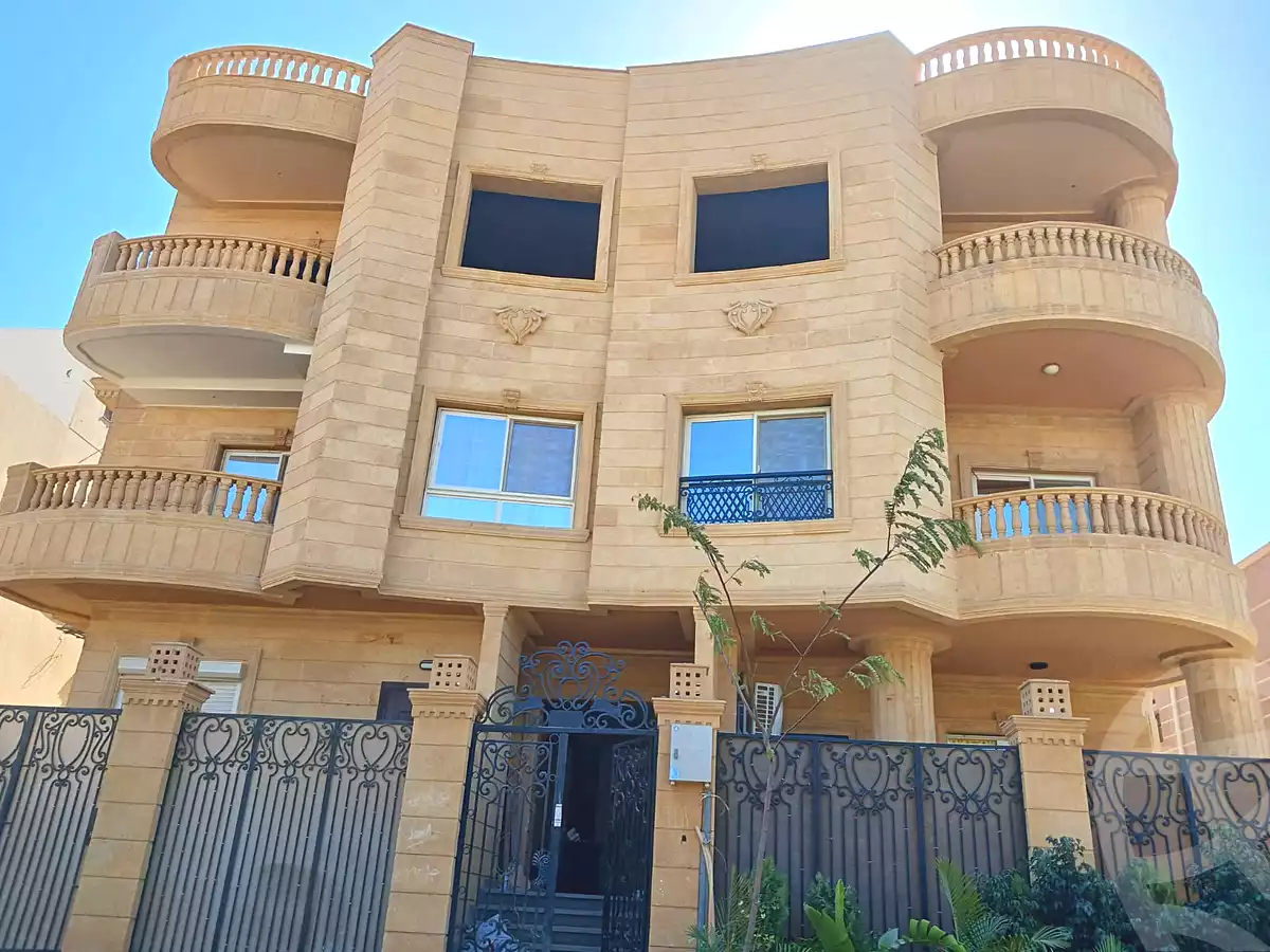 https://aqarmap.com.eg/ar/listing/6718822-for-sale-cairo-new-cairo-sharq-el-akadamiya-al-tahrir-st