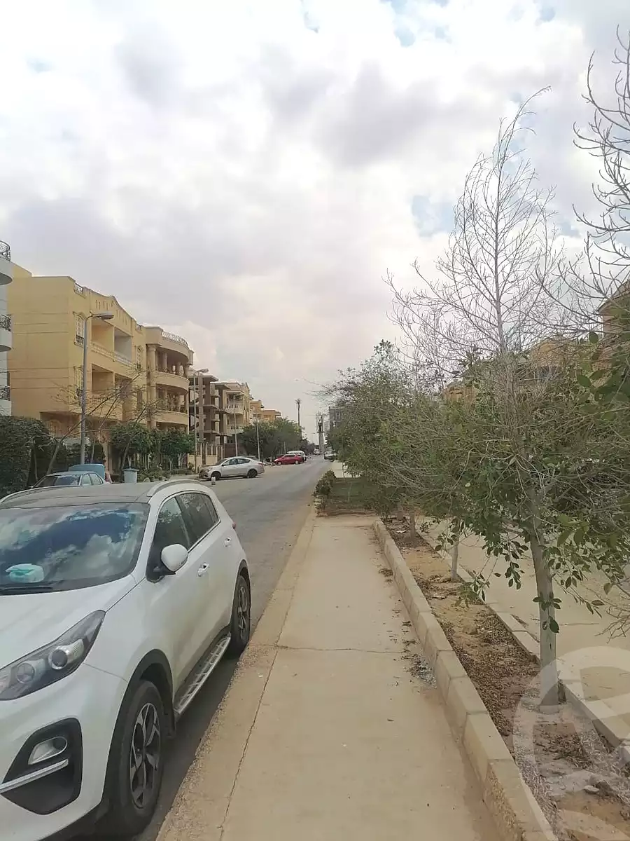 https://aqarmap.com.eg/ar/listing/6718873-for-sale-cairo-new-cairo-ganob-el-akadamiya-south-academy-a-zaid-ebn-haretha-st