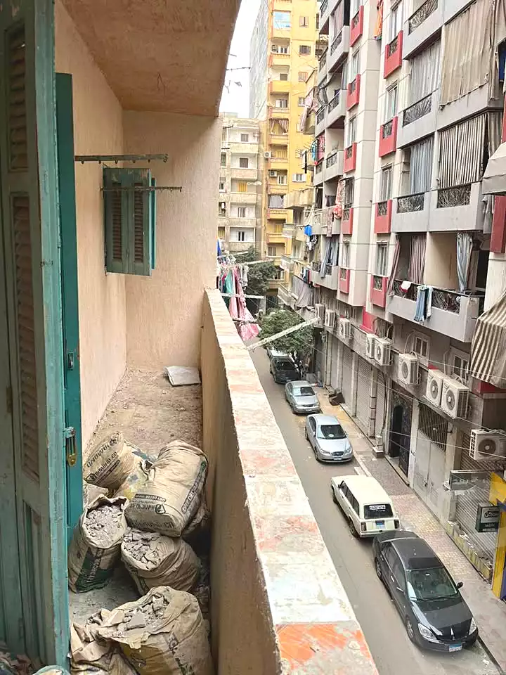 https://aqarmap.com.eg/ar/listing/6719252-for-sale-alexandria-lsywf-al-saaeh-sq