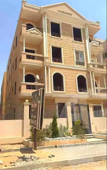 https://aqarmap.com.eg/ar/listing/6719895-for-sale-cairo-badr-city-hai-el-ashgar-featured-neighborhood
