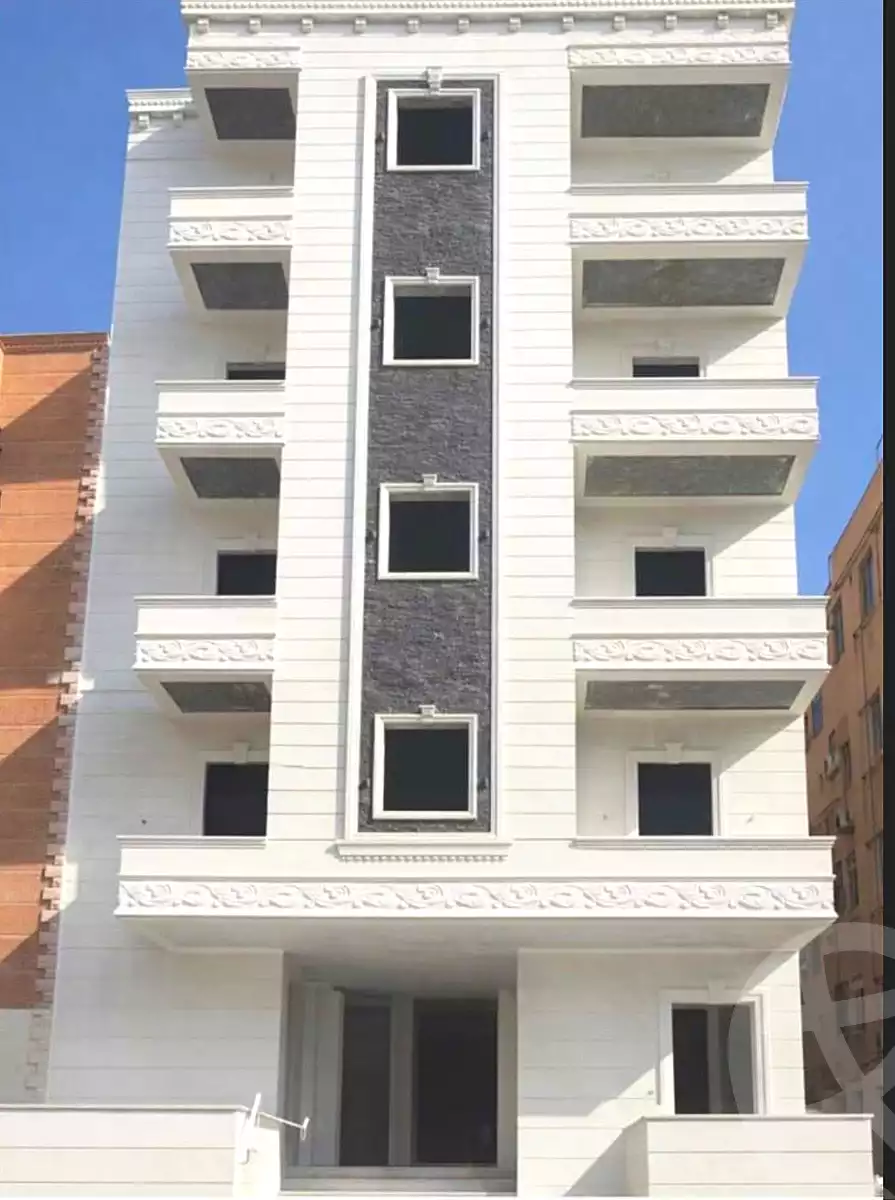 https://aqarmap.com.eg/ar/listing/6722941-for-sale-cairo-6th-of-october-el-ahyaa-neighborhood-2nd-divided-from-al-kafrawei-st