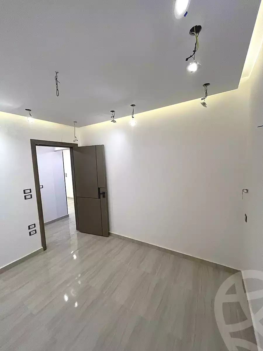 https://aqarmap.com.eg/ar/listing/6723107-for-sale-cairo-6th-of-october-hadaeq-october-kmbwnd-fy-hdyq-ktwbr-djlh-blmz-m-mr-lmrshdy