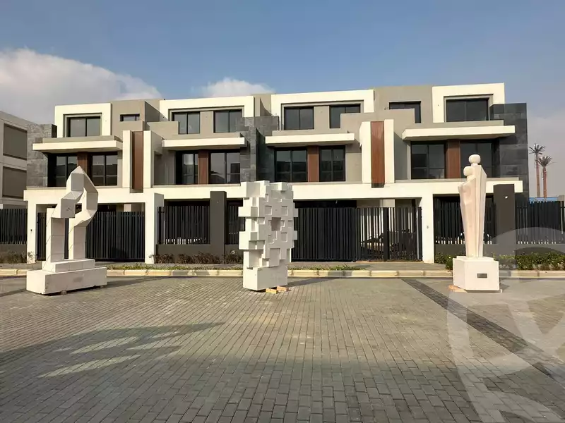https://aqarmap.com.eg/ar/listing/6723158-for-sale-cairo-new-cairo-compounds-el-patio-town-compound-la-vista