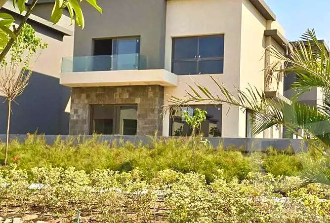 https://aqarmap.com.eg/ar/listing/6724390-for-sale-cairo-new-cairo-compounds-el-patio-town-compound-la-vista