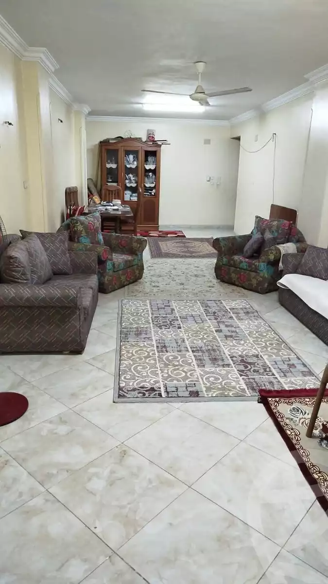 https://aqarmap.com.eg/ar/listing/6724878-for-sale-cairo-helwan-helwan-el-sharkeya-gaafar-st