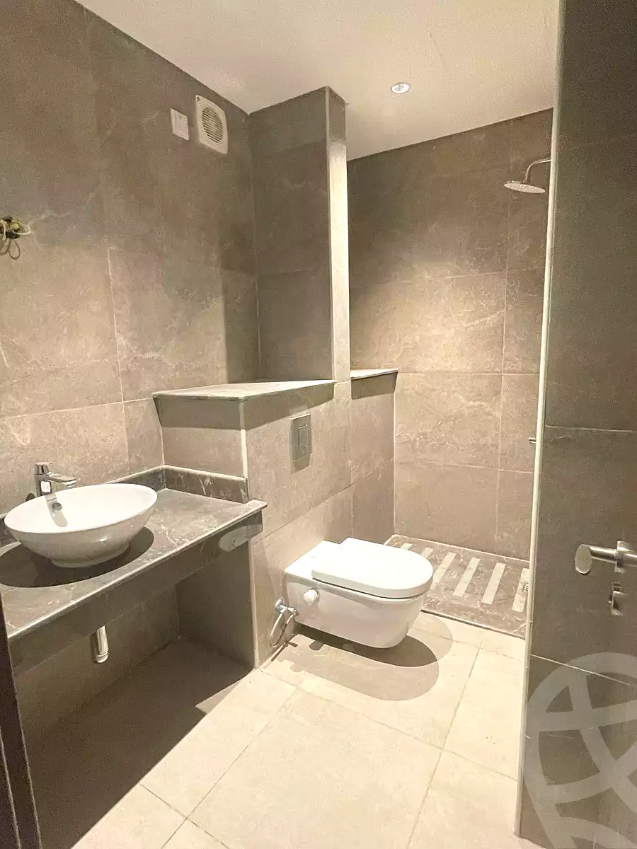 https://aqarmap.com.eg/ar/listing/6725268-for-sale-cairo-el-sheikh-zayed-city-compounds-zyd-wr-llttwyr-z-tower