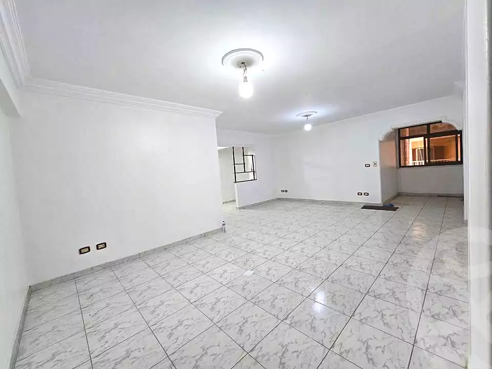 https://aqarmap.com.eg/ar/listing/6727274-for-sale-alexandria-ganaklis-shr-bw-qyr-tryq-lhry