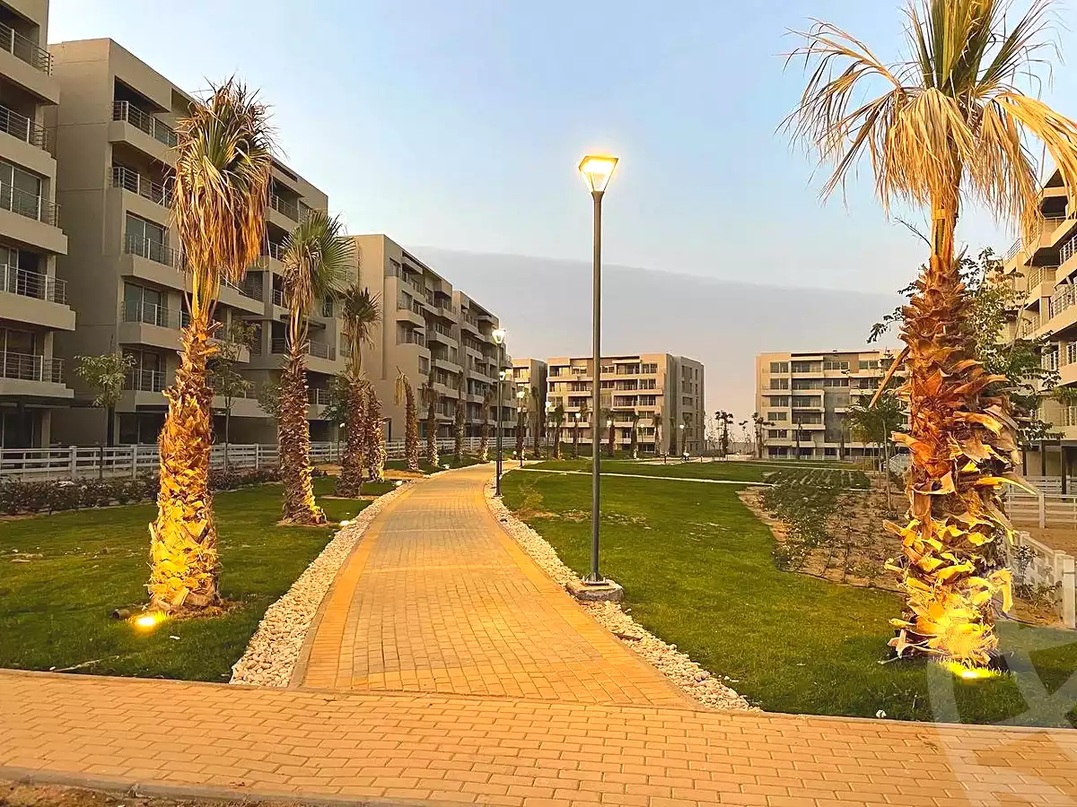 https://aqarmap.com.eg/ar/listing/6728753-for-sale-cairo-new-administrative-capital-r4-village-de-la-capitale-palm-hills
