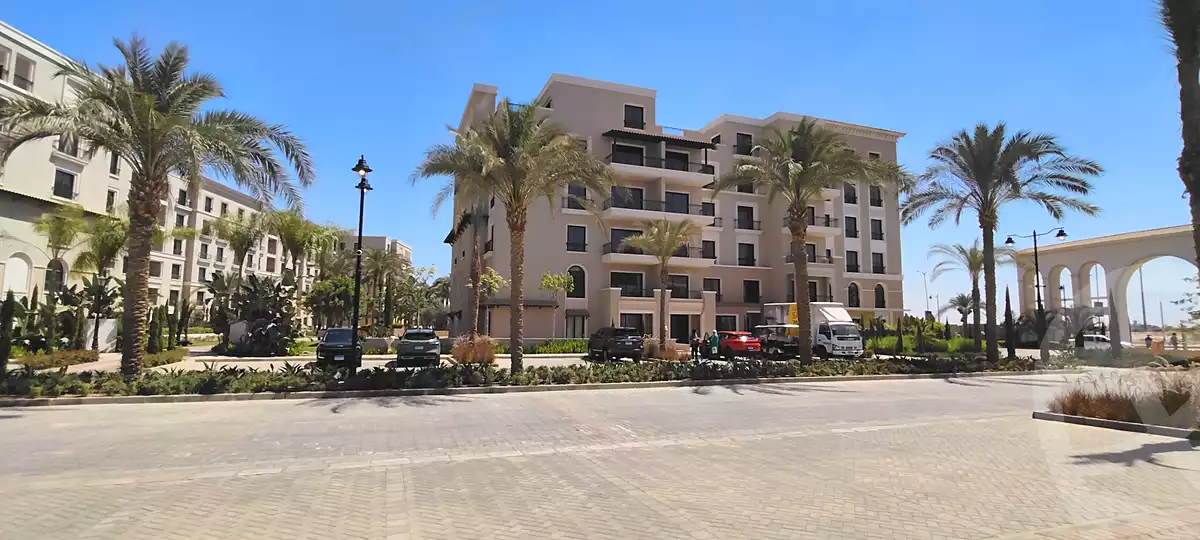 https://aqarmap.com.eg/ar/listing/6730463-for-sale-cairo-el-sheikh-zayed-city-compounds-kmbwnd-fyldj-wyst-dr-llttwyr