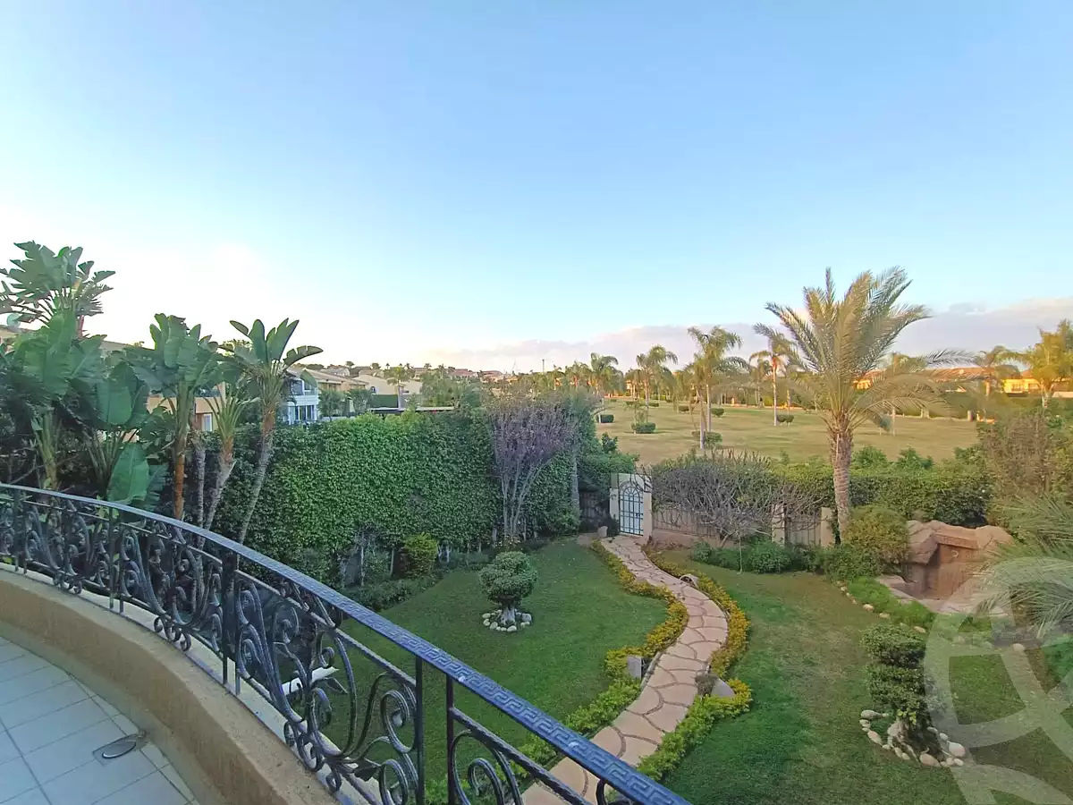 https://aqarmap.com.eg/en/listing/6733425-for-sale-cairo-el-sheikh-zayed-city-compounds-el-rabwa