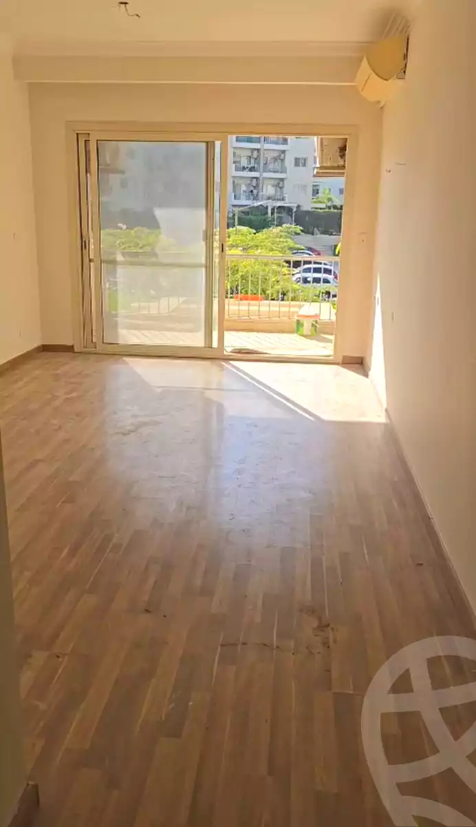https://aqarmap.com.eg/en/listing/6733515-for-rent-cairo-el-sheikh-zayed-city-compounds-dh-drys