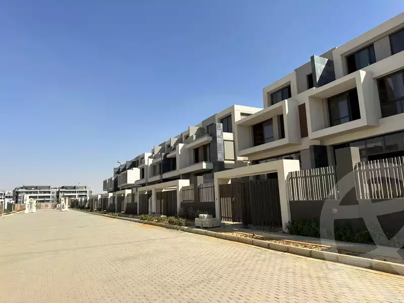 https://aqarmap.com.eg/en/listing/6733711-for-sale-cairo-new-cairo-compounds-el-patio-town-compound-la-vista