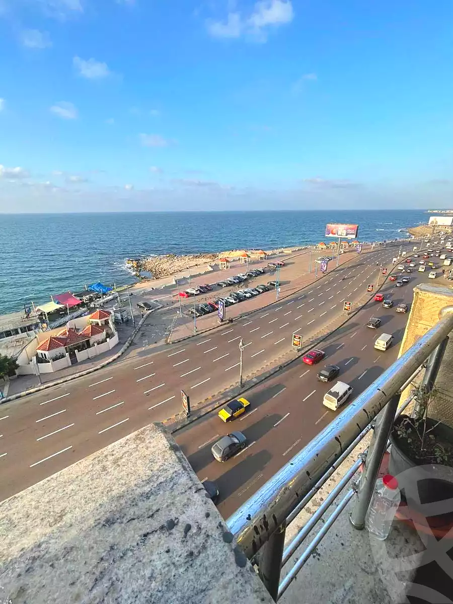 https://aqarmap.com.eg/ar/listing/6733921-for-sale-alexandria-camp-cesar-el-gaish-rd