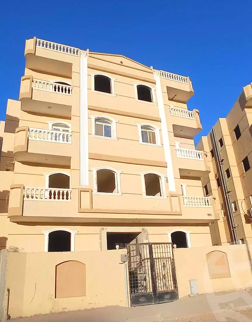 https://aqarmap.com.eg/ar/listing/6734254-for-sale-cairo-badr-city-hai-el-ashgar-featured-neighborhood-bait-el-watan