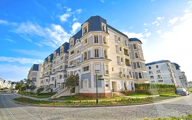 https://aqarmap.com.eg/ar/listing/6734423-for-sale-cairo-6th-of-october-compounds-mountain-view-giza-plateau