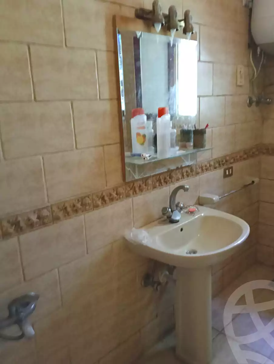 https://aqarmap.com.eg/ar/listing/6735603-for-sale-alexandria-l-jmy-lbytsh-el-hanafeya-st