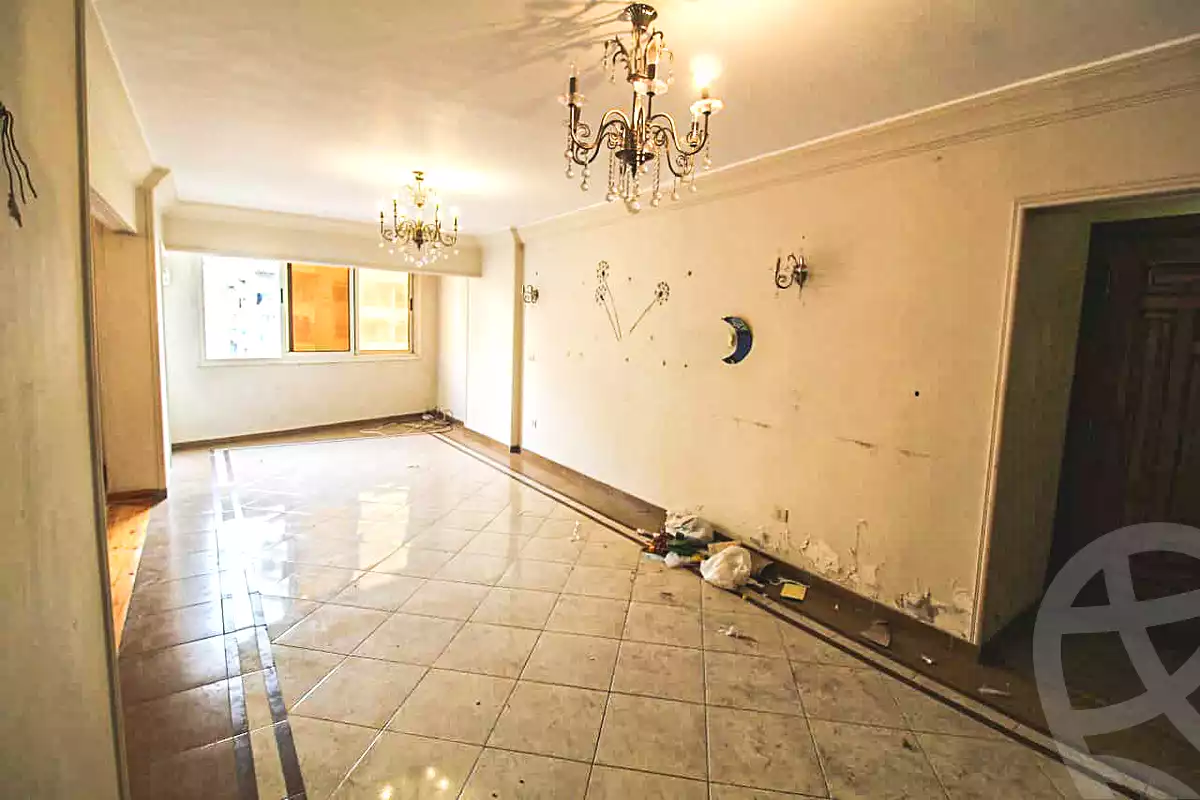 https://aqarmap.com.eg/ar/listing/6736345-for-sale-alexandria-lauran-shr-bw-qyr-tryq-lhry