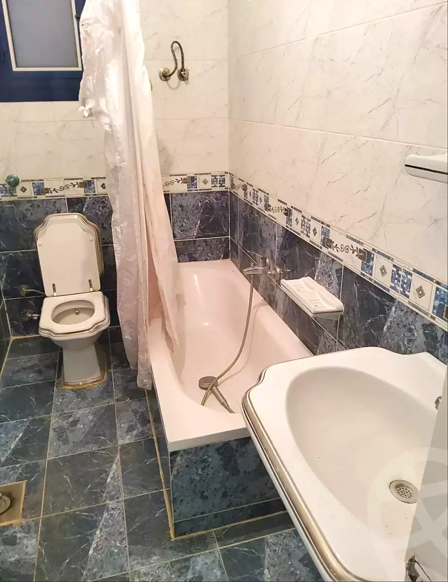 https://aqarmap.com.eg/en/listing/6736704-for-sale-alexandria-ganaklis-shr-mrtdy-bsh