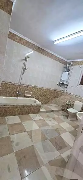 https://aqarmap.com.eg/ar/listing/6737434-for-rent-cairo-helwan-helwan-el-sharkeya-heidar-st
