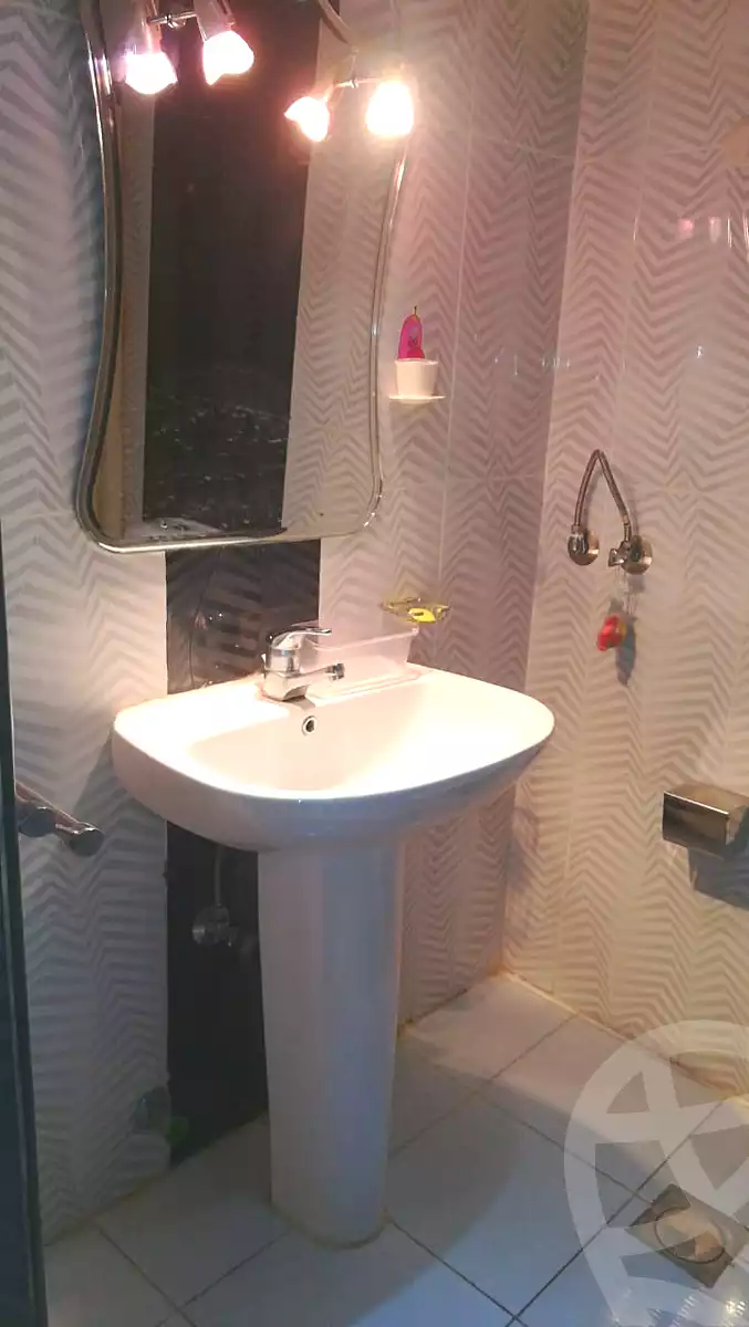 https://aqarmap.com.eg/en/listing/6737461-for-rent-cairo-new-cairo-90th-street-south-teseen-st