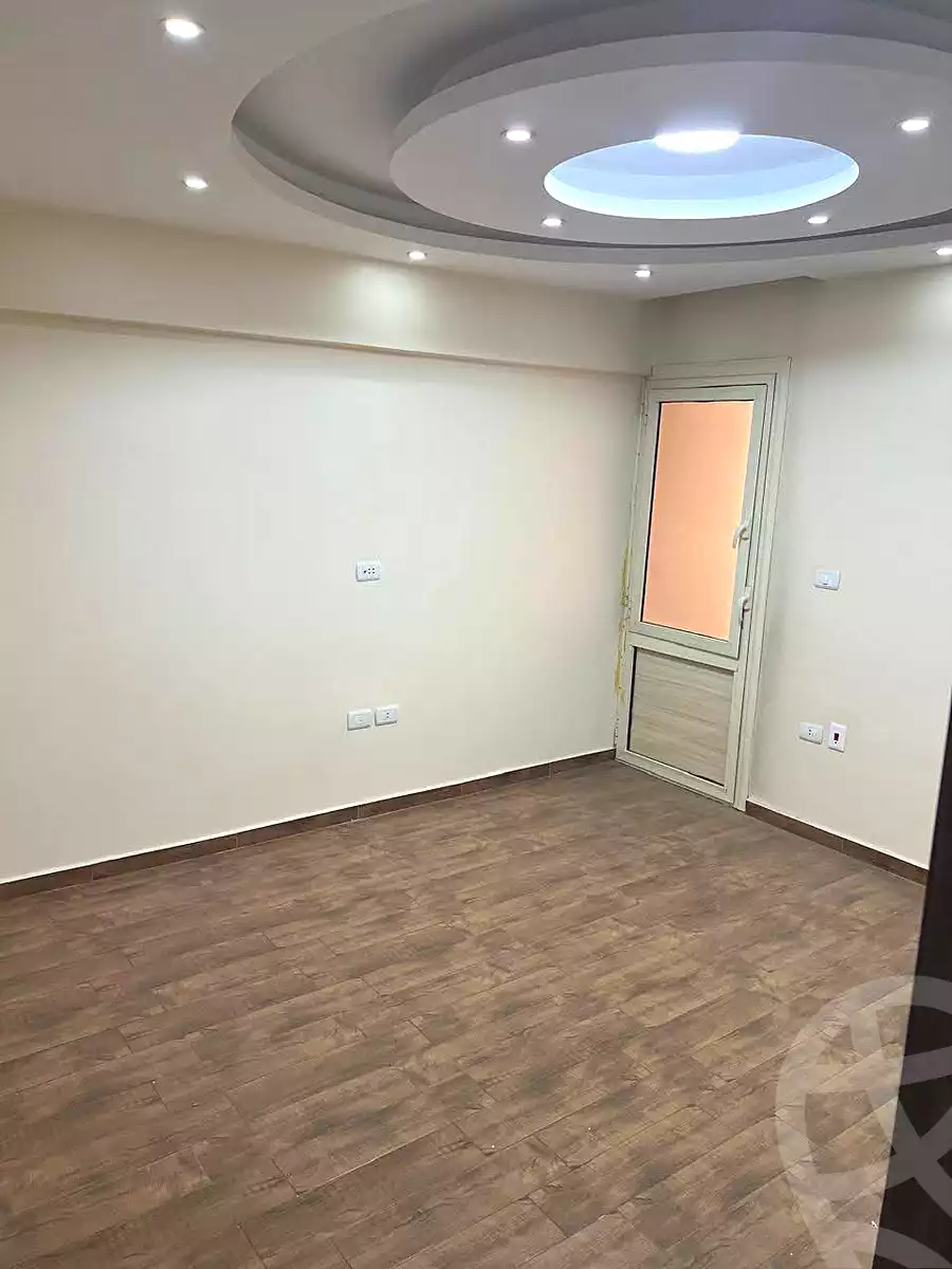 https://aqarmap.com.eg/ar/listing/6738133-for-rent-cairo-helwan-ahmed-enci-st