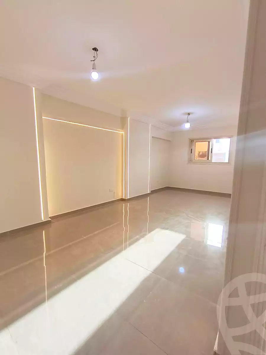 https://aqarmap.com.eg/ar/listing/6739864-for-sale-alexandria-sydy-bshr-sydy-bshr-bhry-shr-mhmd-njyb
