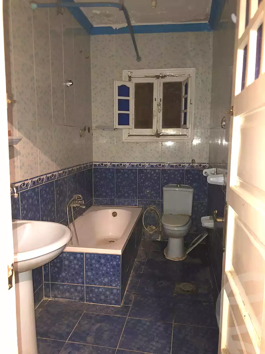 https://aqarmap.com.eg/en/listing/6739851-for-rent-alexandria-alhadara-new-el-hadra
